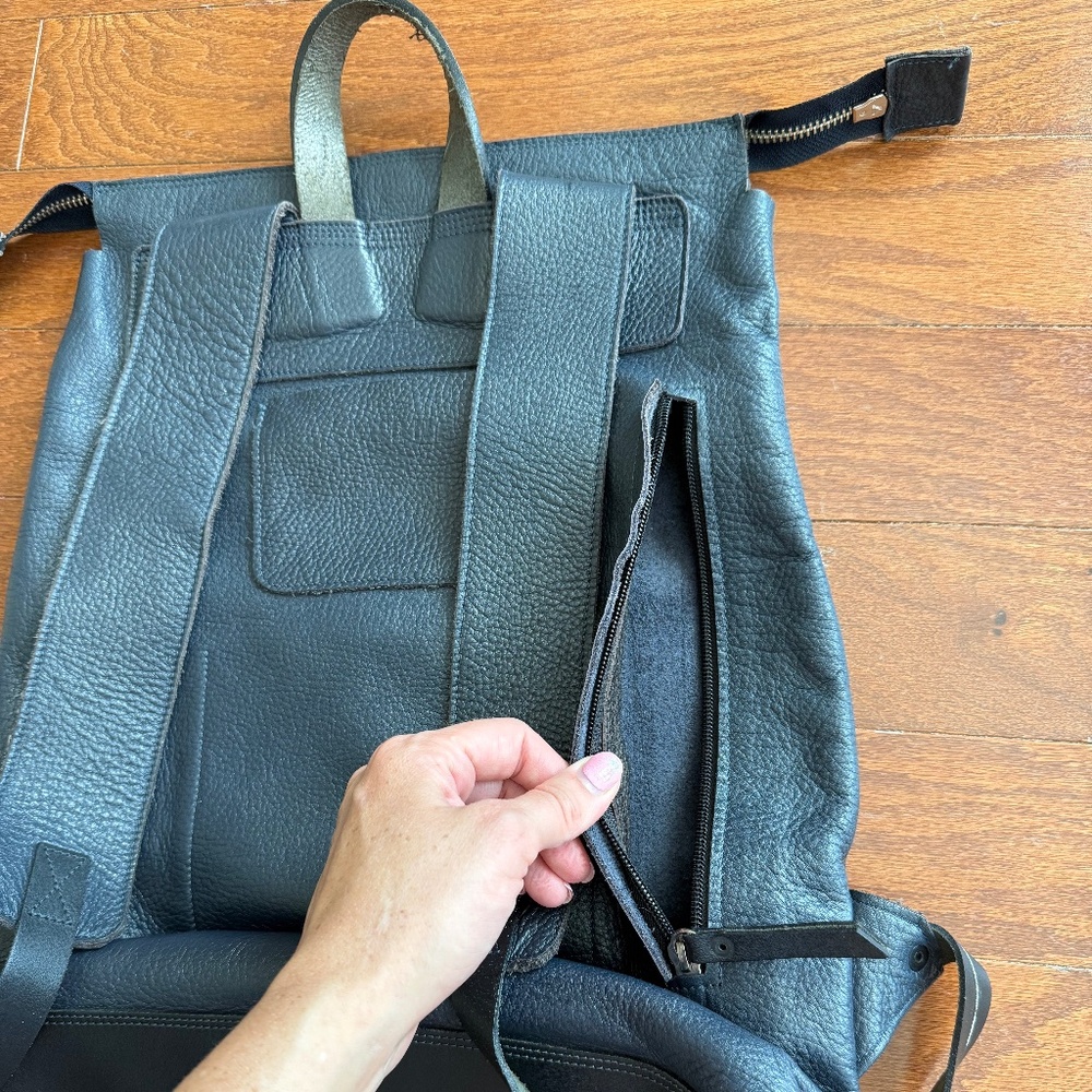 VIRRONEN leather backpack - Picture 3 of 11